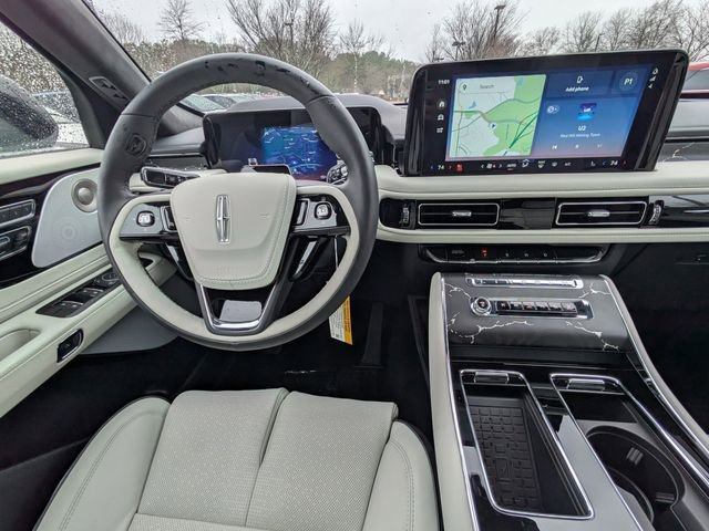 New 2026 Lincoln Aviator Black Label w/ Jet Appearance Package AWD/4WD image 15