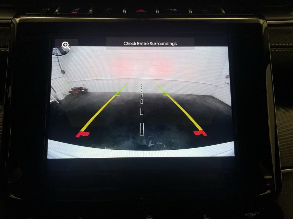 Used 2023 Jeep Grand Cherokee Laredo image 8