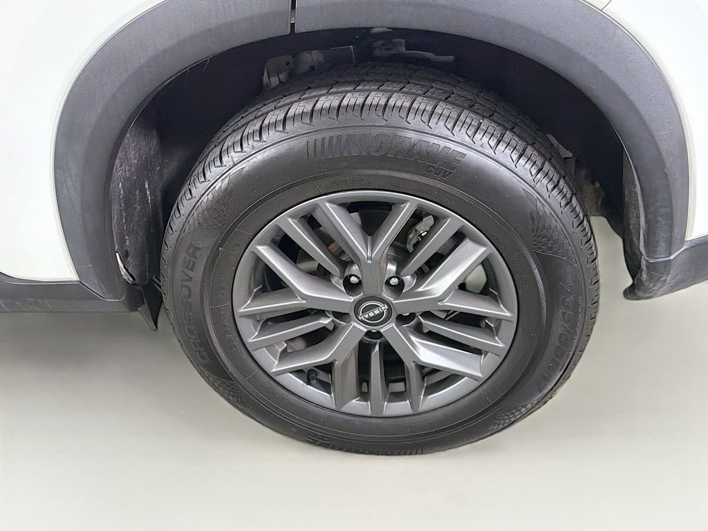 Used 2023 Nissan Rogue S image 31