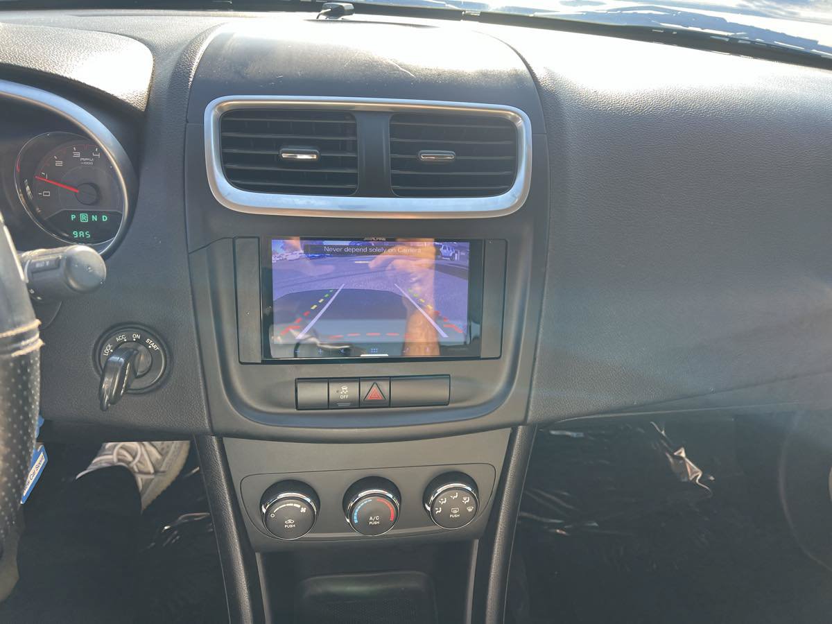 Used 2012 Dodge Avenger SE FWD image 10