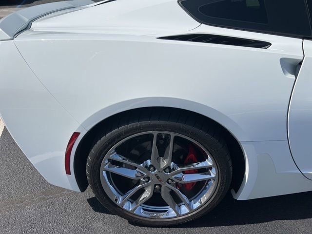 Used 2014 Chevrolet Corvette Z51 w/ 3LT Preferred Equipment Group image 5