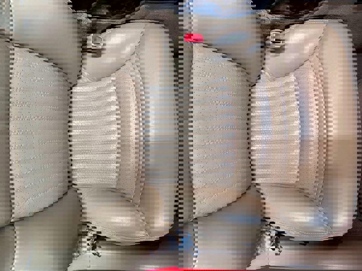 Used 1998 Chevrolet Corvette Convertible w/ Memory Pkg image 24