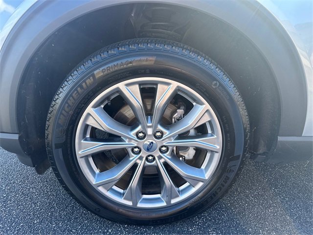 Certified 2022 Ford Explorer XLT w/ Equipment Group 202A image 15