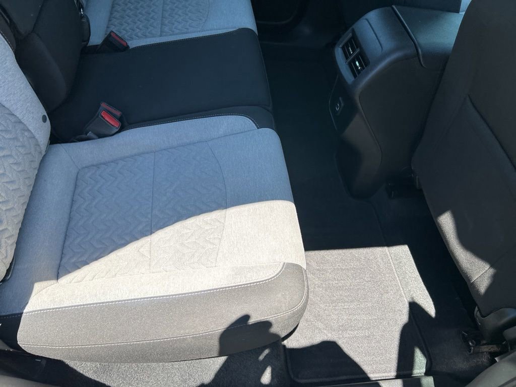 Used 2023 Chevrolet Equinox LS FWD image 11