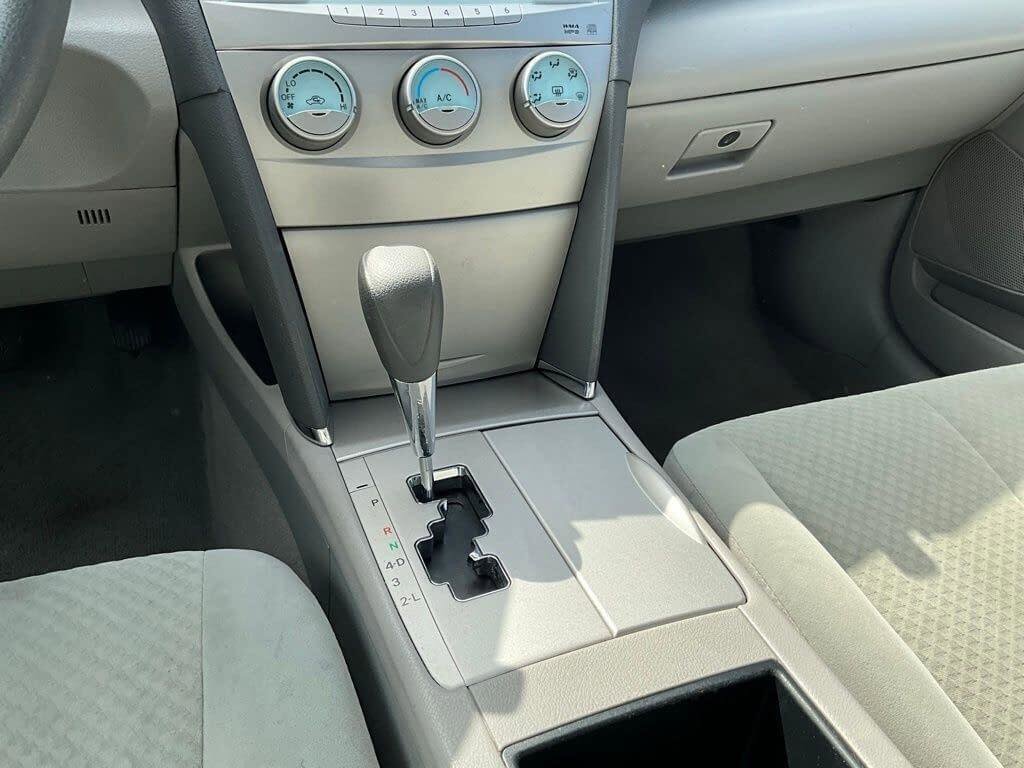 Used 2009 Toyota Camry LE FWD image 14