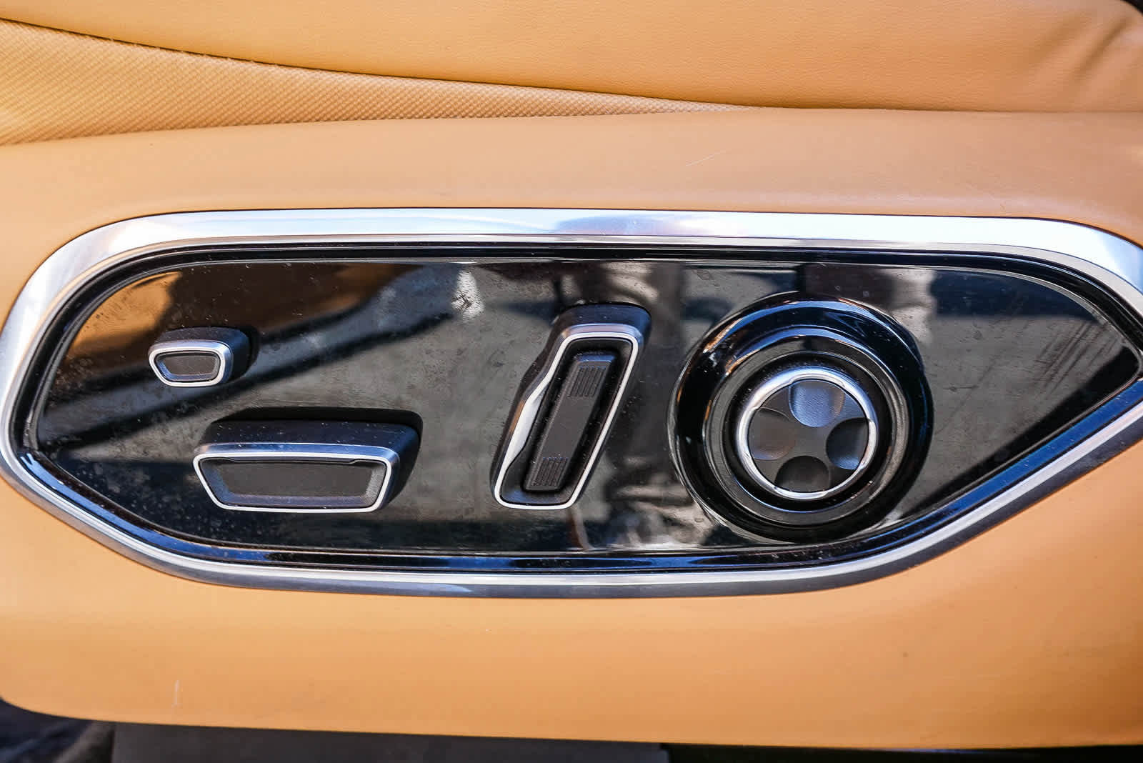 Used 2021 Jeep Grand Cherokee L Summit image 17