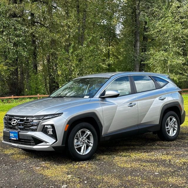 Certified 2025 Hyundai Tucson SE image 6