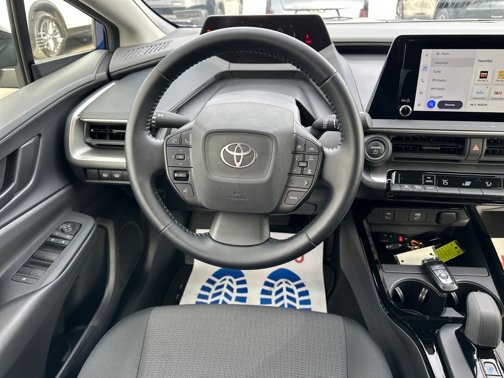 Used 2025 Toyota Prius LE image 18