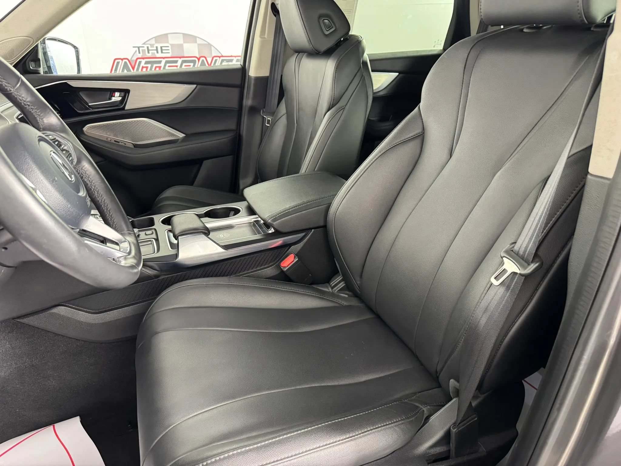 Used 2024 Acura MDX SH-AWD image 36