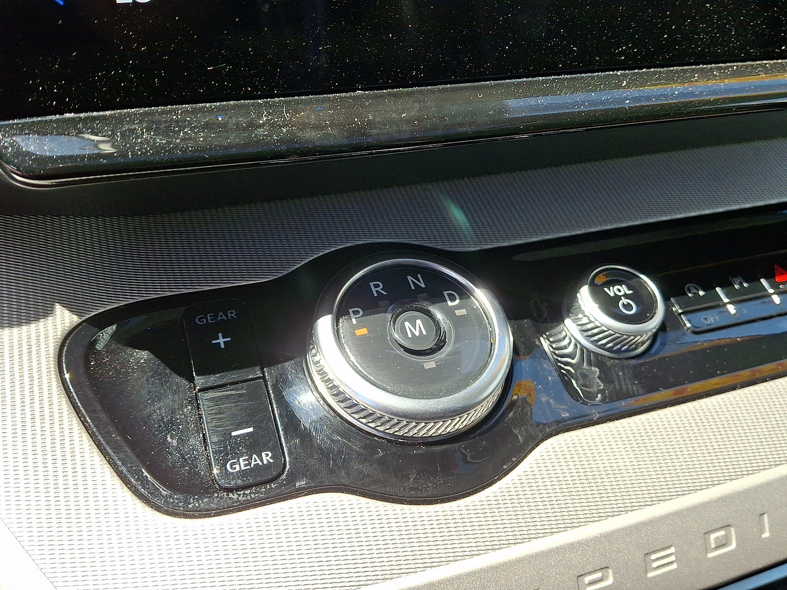 Certified 2025 Ford Expedition Active AWD/4WD image 17