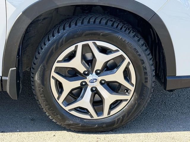 Used 2024 Subaru Forester Premium image 7