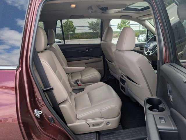 Used 2022 Honda Pilot Touring image 17