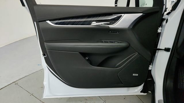 Certified 2023 Cadillac XT6 Premium Luxury w/ LPO, Floor Liner Package image 11