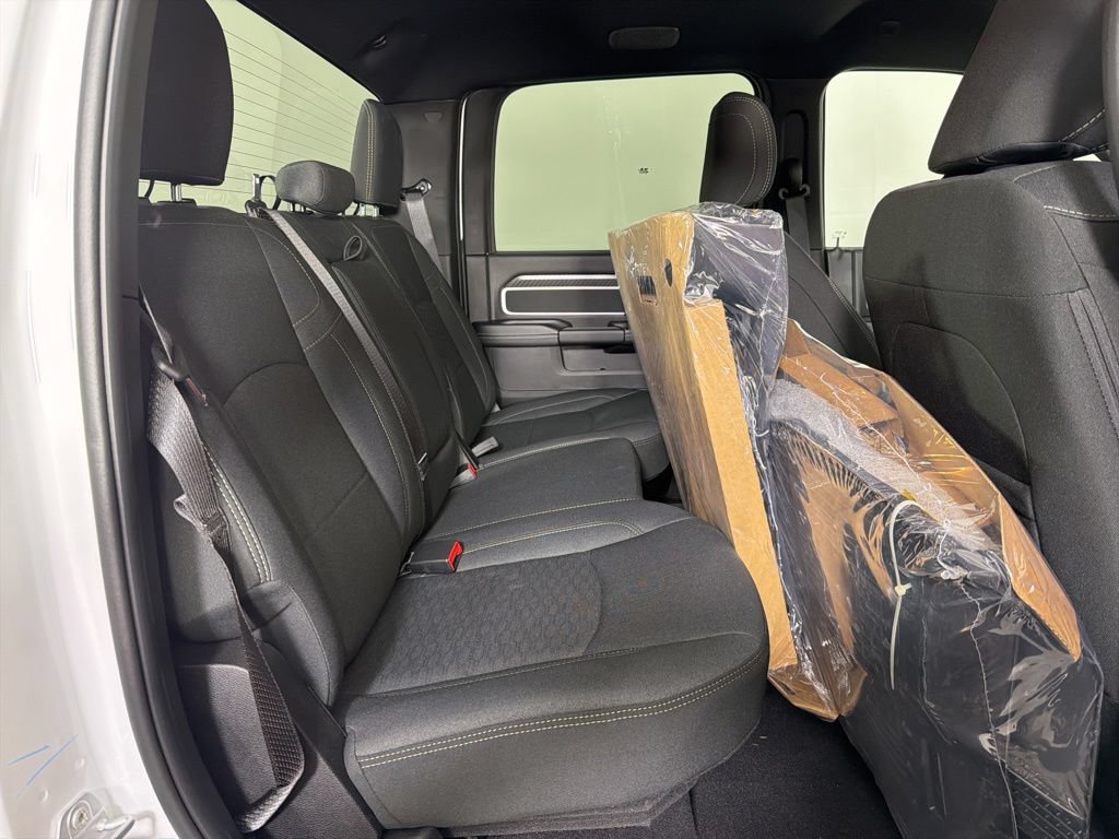 New 2026 RAM 2500 Big Horn AWD/4WD image 33