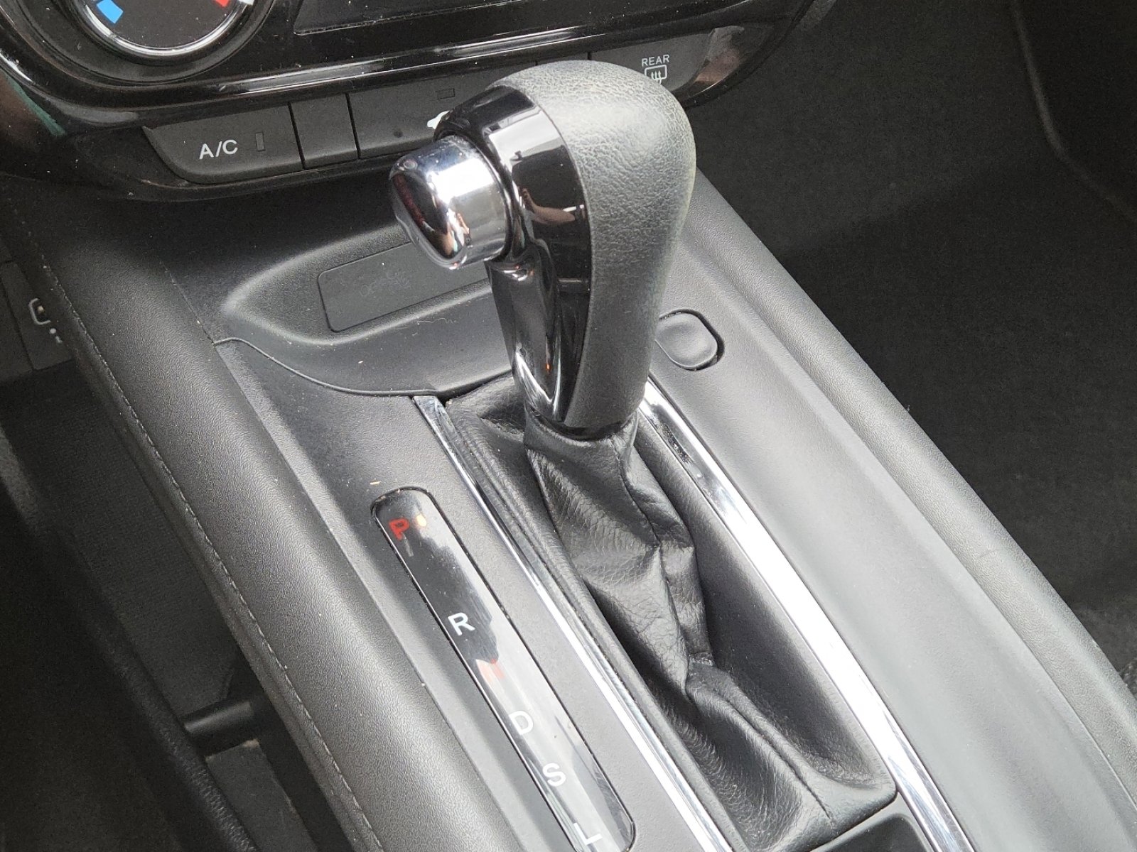 Used 2019 Honda HR-V LX image 31