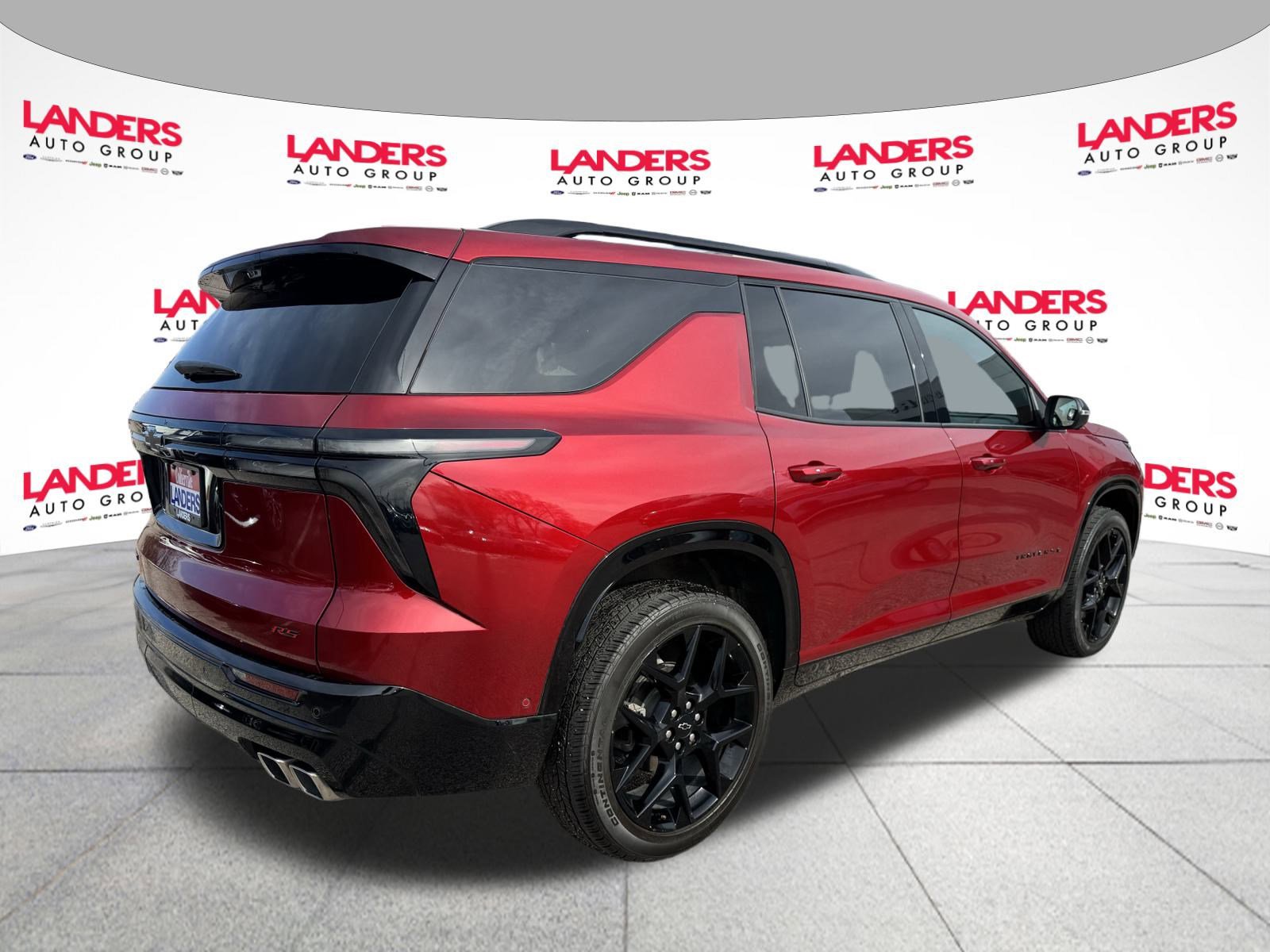 Used 2024 Chevrolet Traverse RS image 3