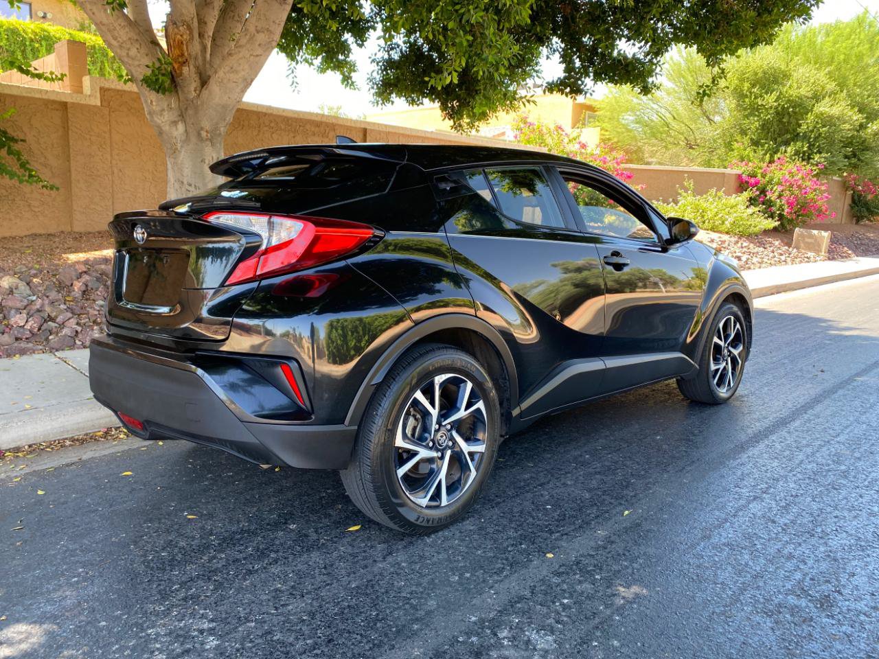 Used 2018 Toyota C-HR XLE FWD image 7
