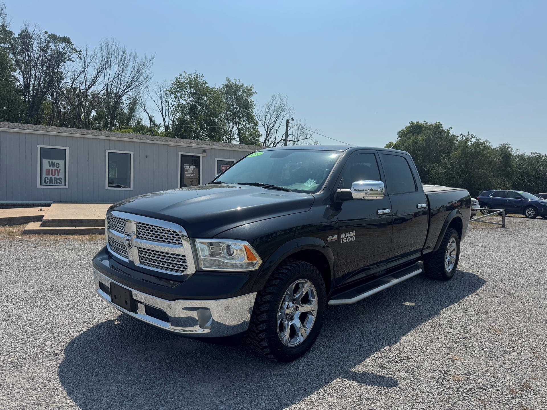 Used 2017 RAM 1500 Laramie w/ Convenience Group AWD/4WD image 7