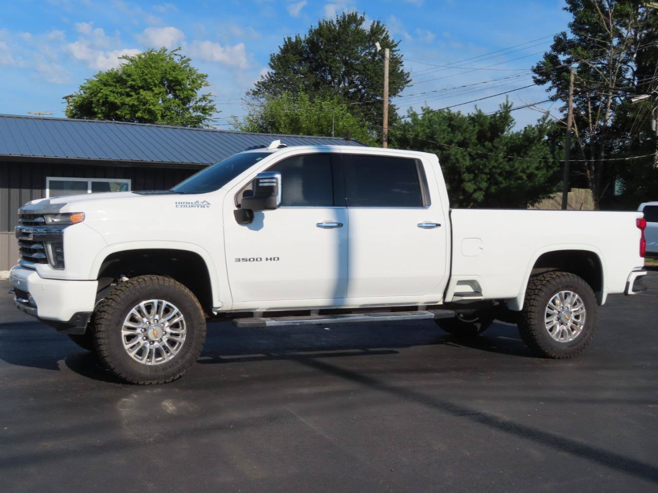 Used 2022 Chevrolet Silverado 3500 High Country w/ Safety Package II AWD/4WD image 2