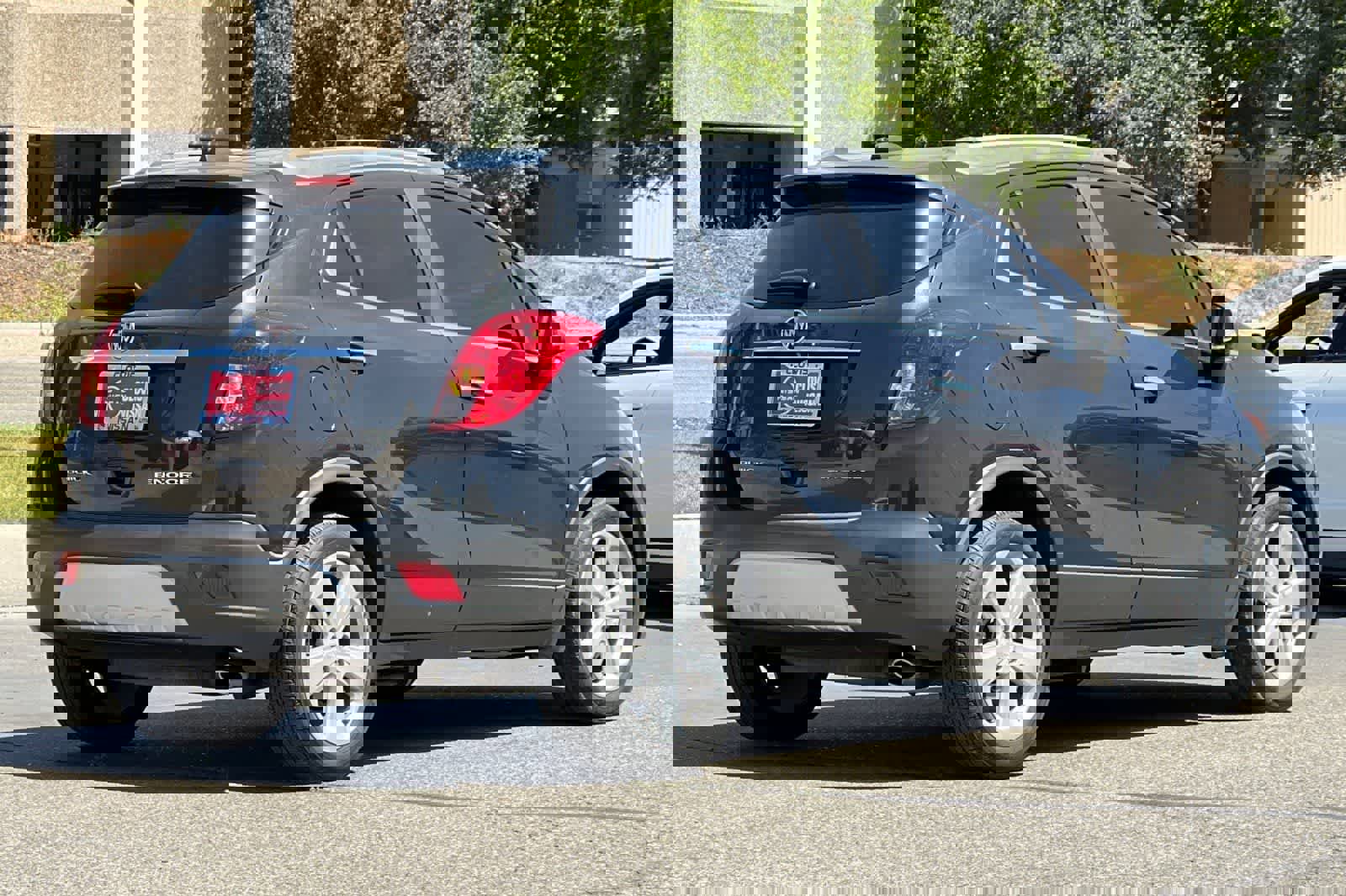 Used 2015 Buick Encore FWD image 3