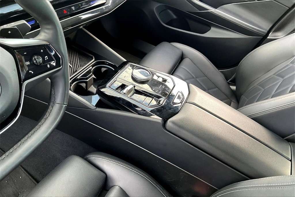 Used 2024 BMW 530i image 15