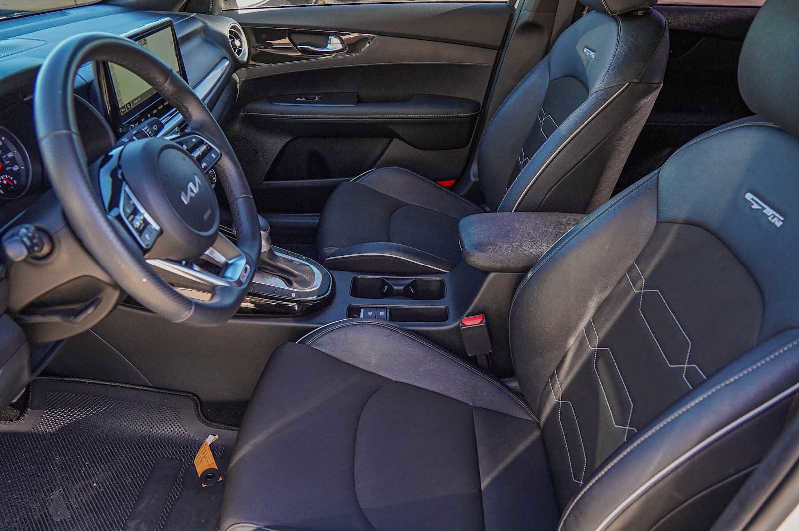 Certified 2024 Kia Forte GT-Line w/ GT-Line Premium Package image 10