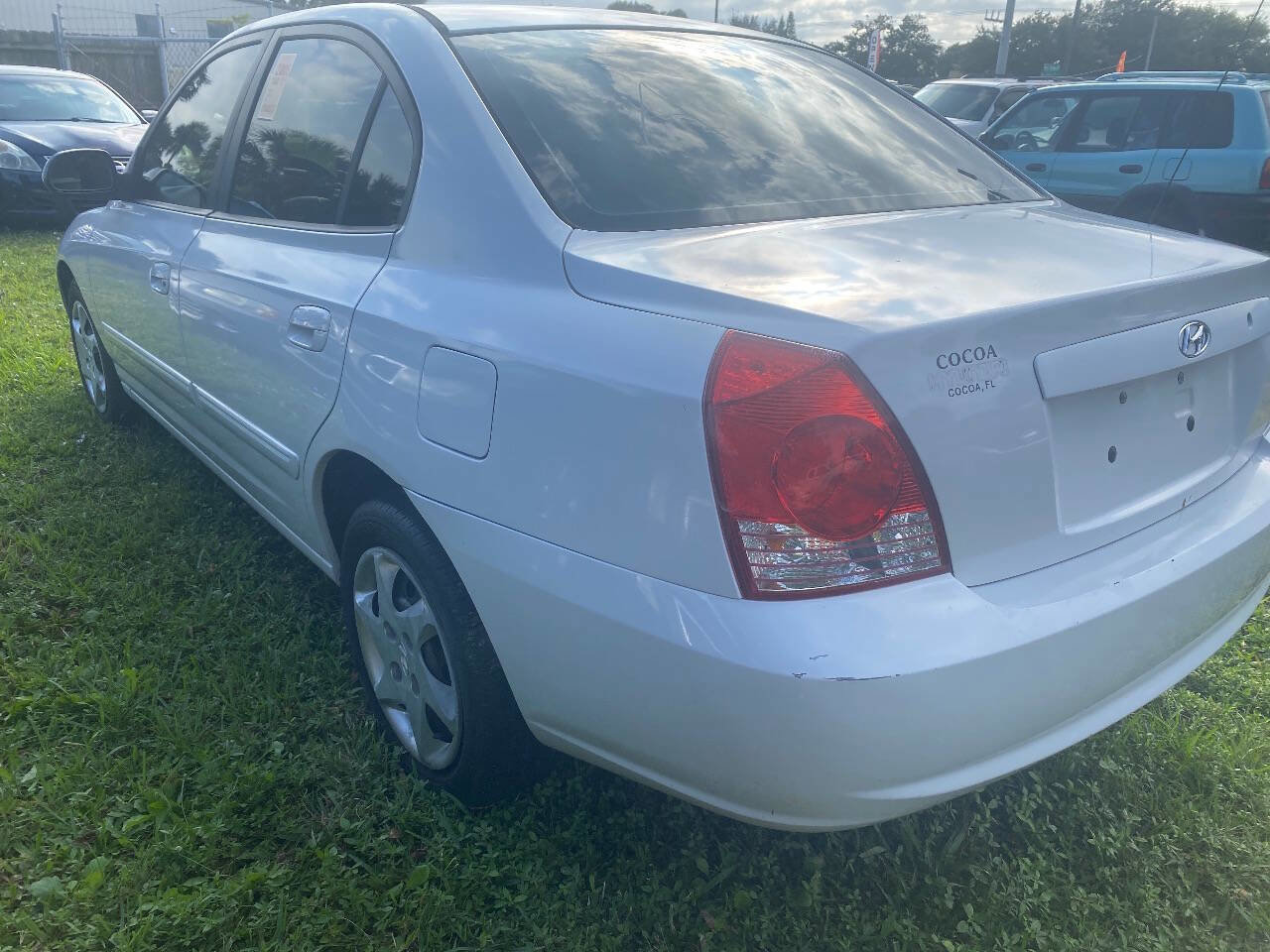 Used 2005 Hyundai Elantra GT FWD image 4