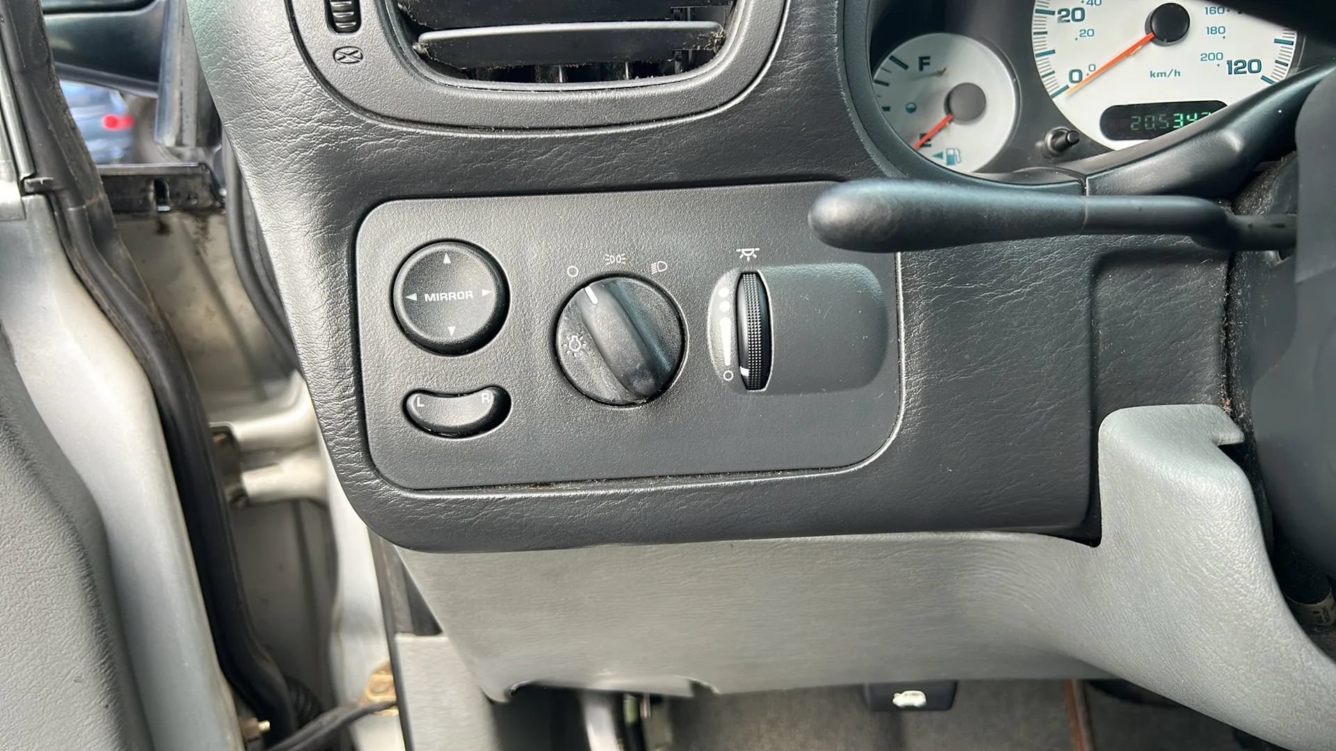 Used 2004 Chrysler Town & Country Touring FWD image 24