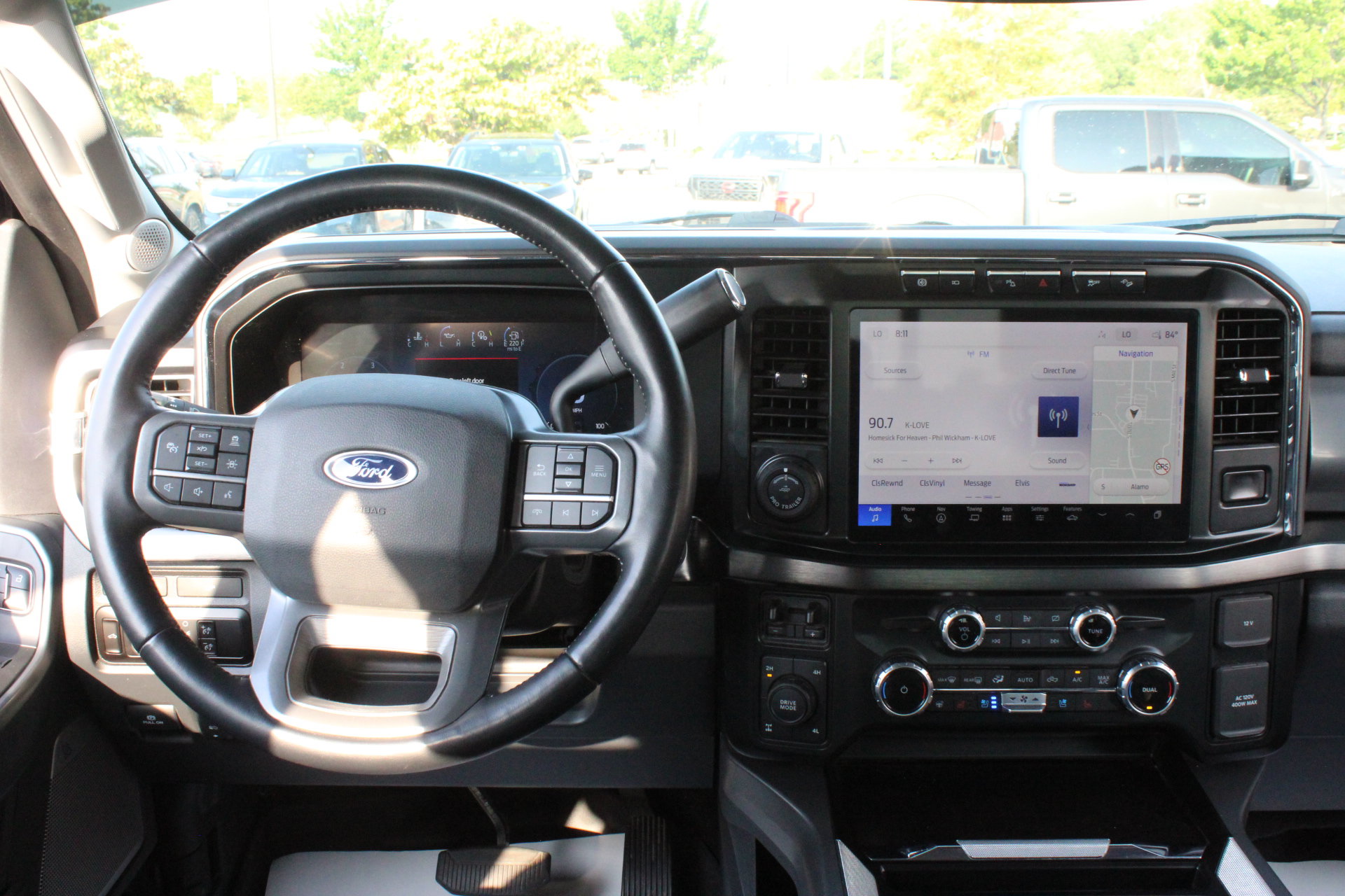 Used 2023 Ford F250 Lariat w/ Lariat Ultimate Package AWD/4WD image 30