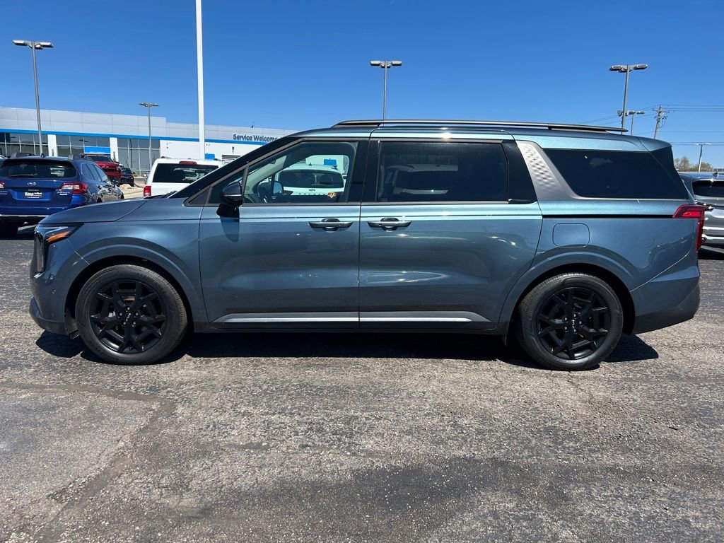 Certified 2025 Kia Carnival SX image 4