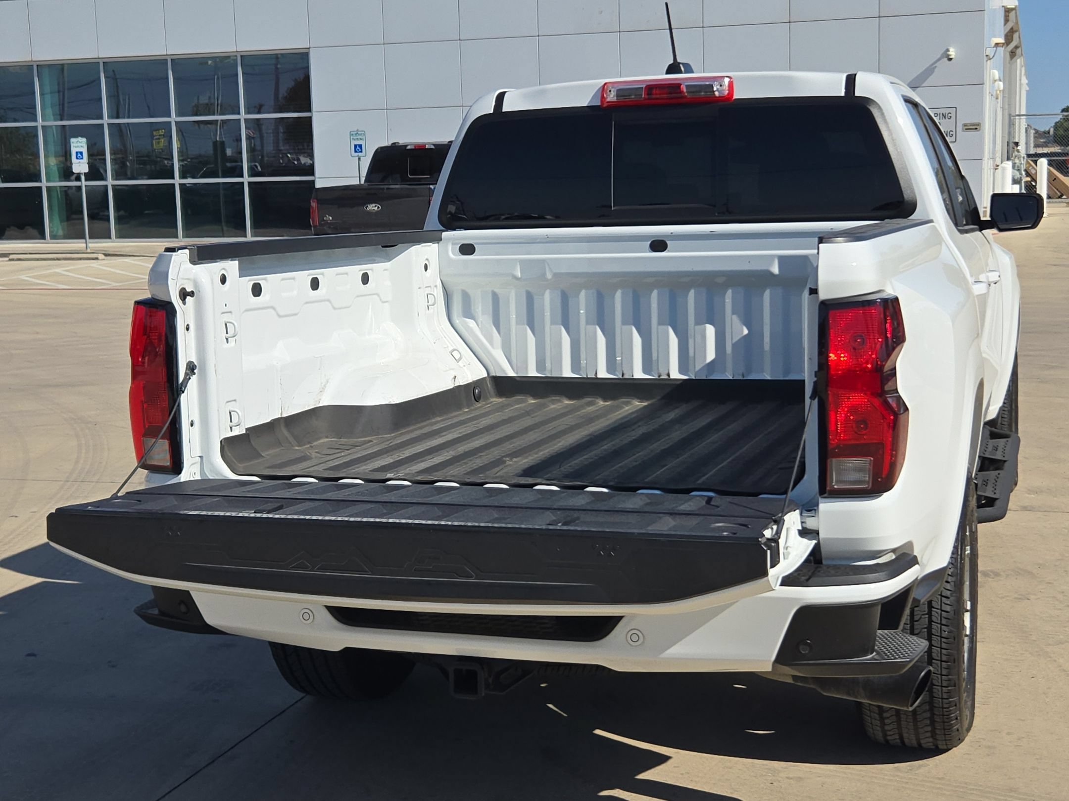 Certified 2024 Chevrolet Colorado LT w/ LT Convenience Package II RWD image 20