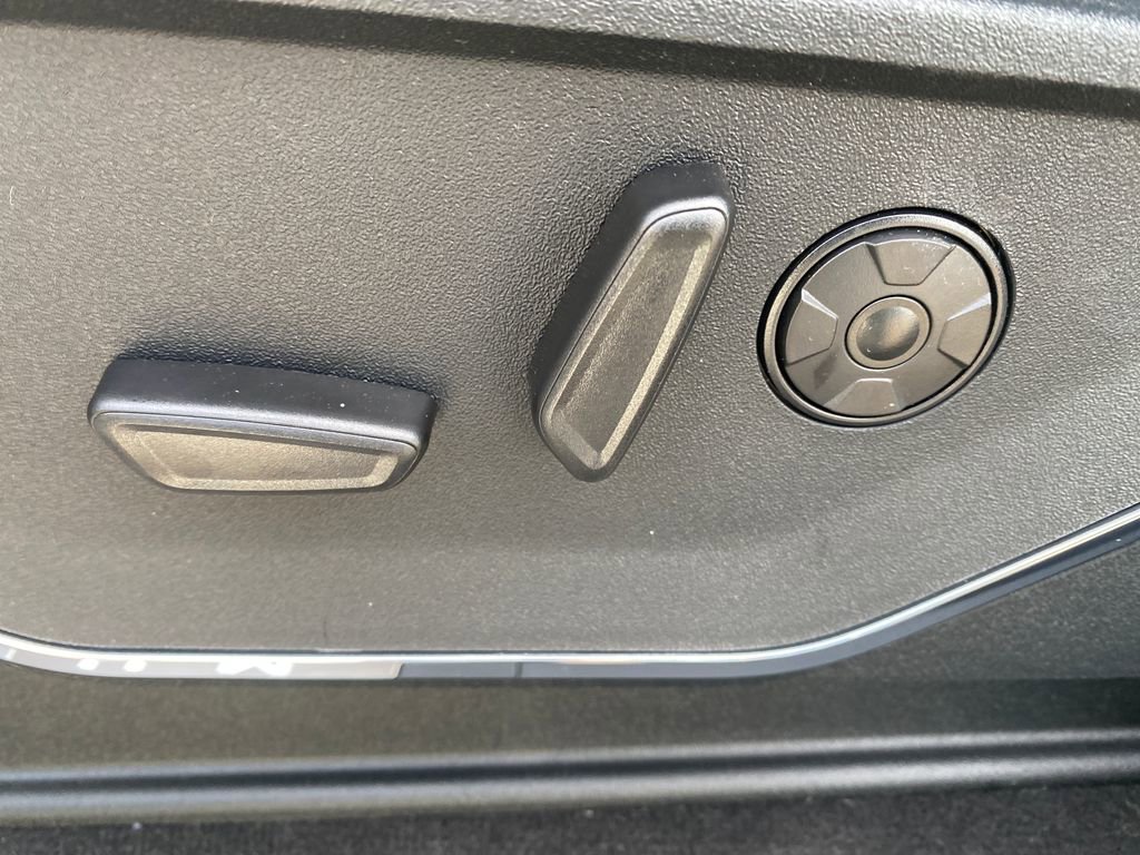 New 2026 Ford F250 Platinum image 37