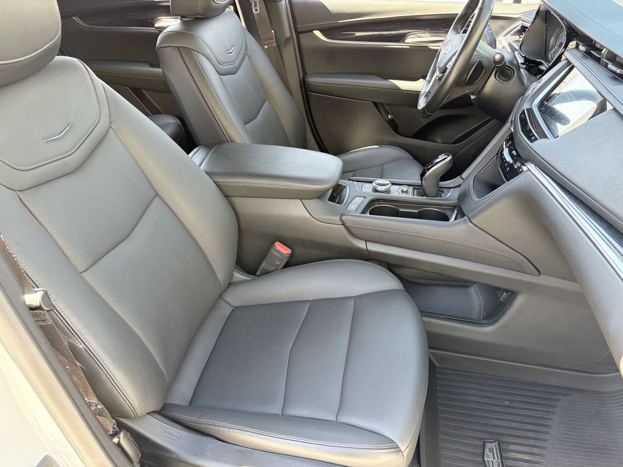 Certified 2023 Cadillac XT5 Premium Luxury w/ Technology Package AWD/4WD image 11