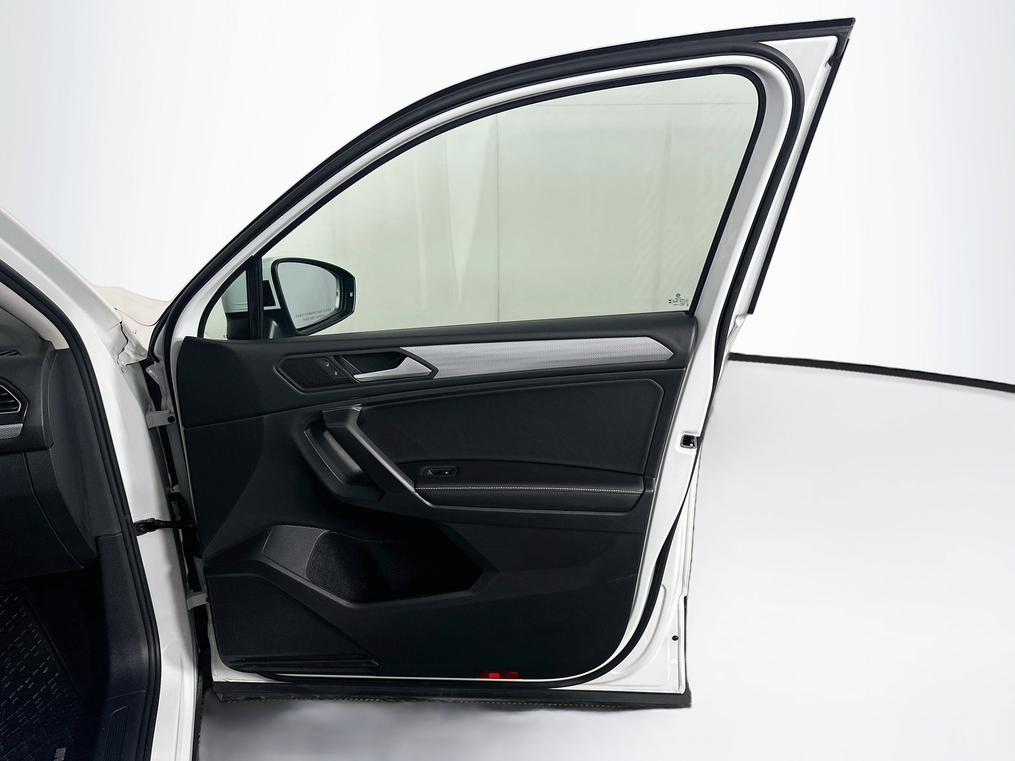 Used 2023 Volkswagen Tiguan S FWD image 30