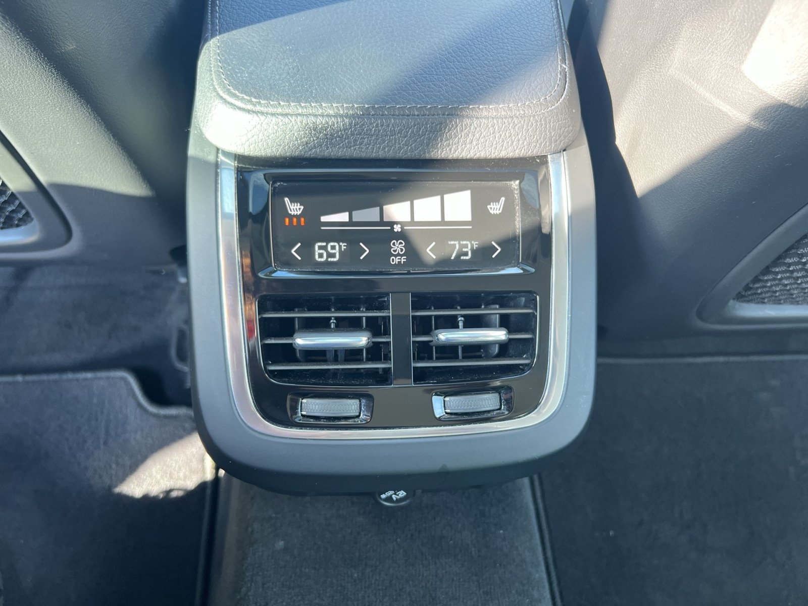 Used 2017 Volvo S90 T6 Momentum w/ Vision Package AWD/4WD image 23