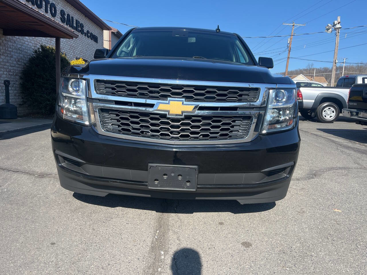 Used 2017 Chevrolet Tahoe LT image 3