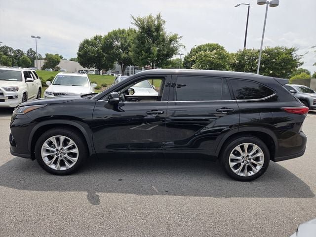 Used 2020 Toyota Highlander Limited FWD image 4