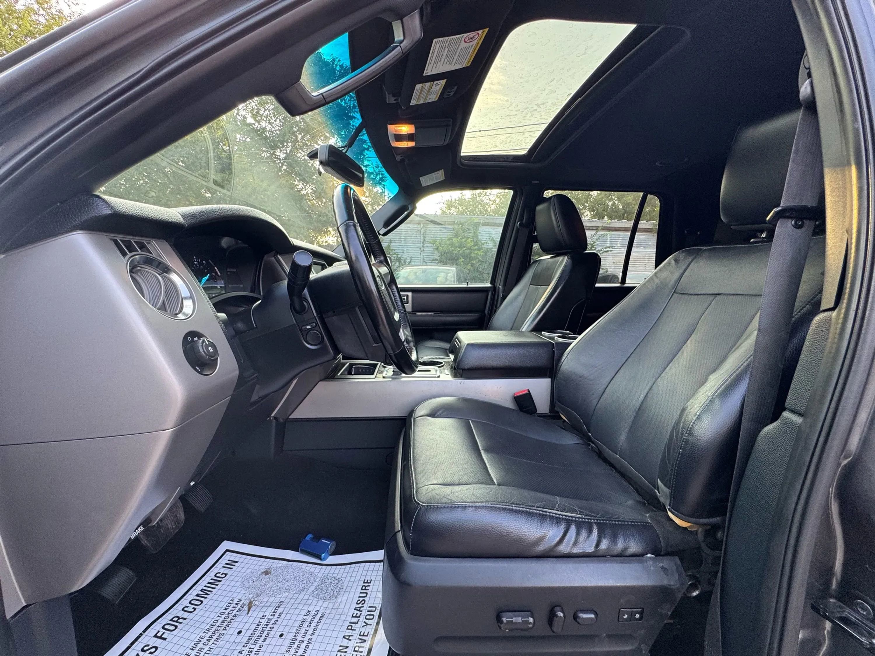 Used 2015 Ford Expedition Limited w/ Equipment Group 301A RWD image 22