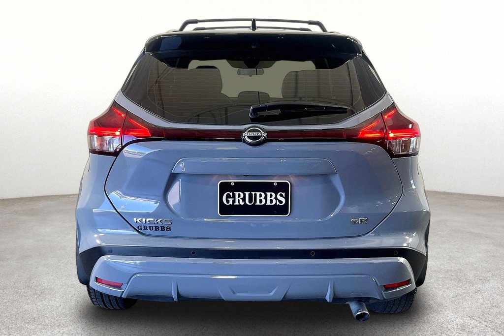 Used 2024 Nissan Kicks SR w/ SR Premium Package FWD image 5