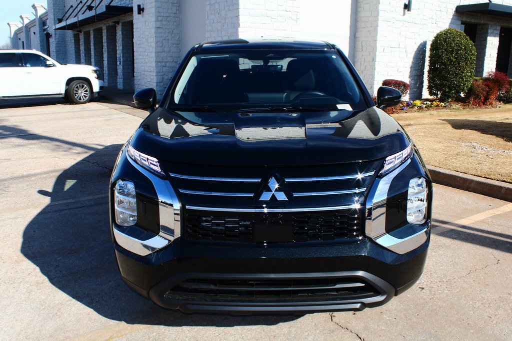 New 2026 Mitsubishi Outlander ES image 4