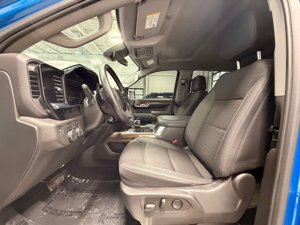 Used 2024 Chevrolet Silverado 1500 RST w/ Z71 Off-Road Package AWD/4WD image 31