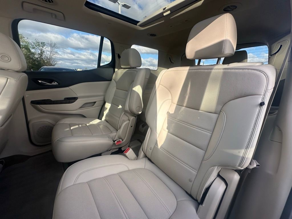 Used 2022 GMC Acadia Denali w/ Denali Ultimate Package image 23