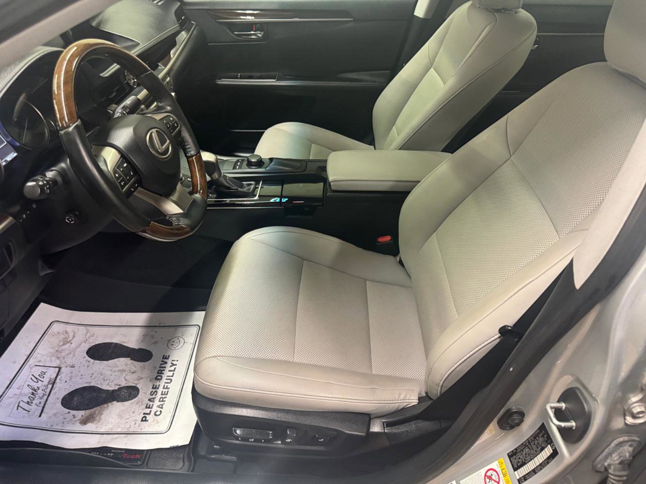 Used 2016 Lexus ES 350 w/ Premium Package w/Wood Trim FWD image 5