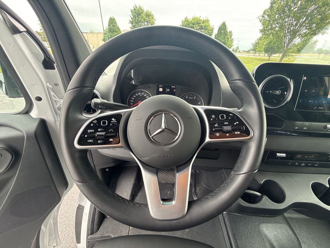 Used 2022 Mercedes-Benz Sprinter 3500 image 14