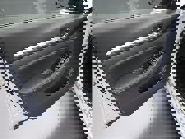 New 2025 Nissan Altima 2.5 SR w/ SR Premium Package image 27