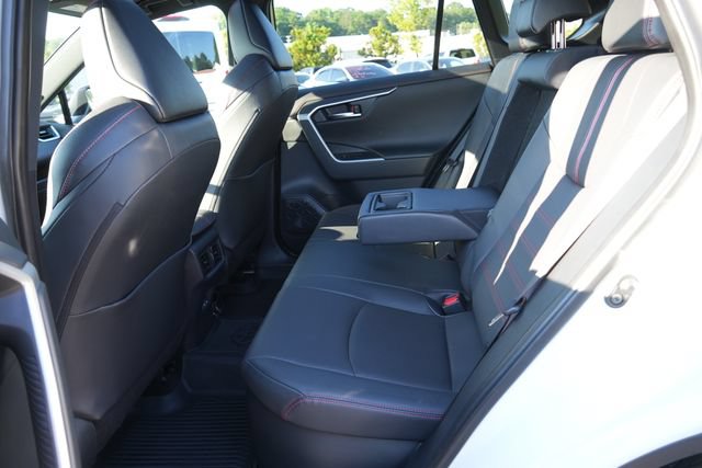 Used 2025 Toyota RAV4 XSE w/ Premium Package AWD/4WD image 18