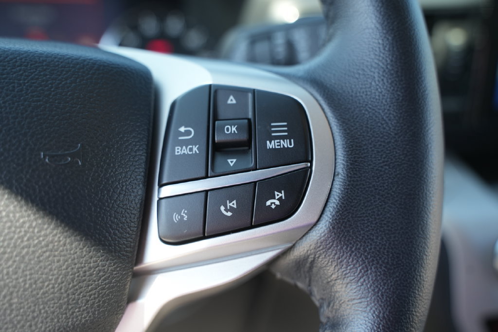 Used 2024 Ford Explorer XLT w/ Equipment Group 202A AWD/4WD image 36