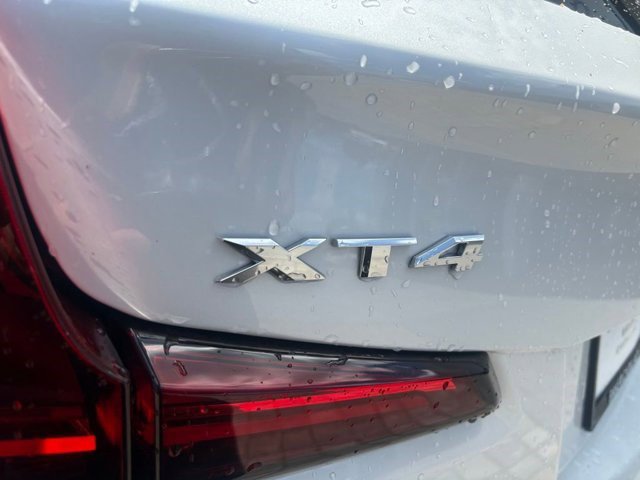 Certified 2024 Cadillac XT4 Luxury w/ Cold Weather Package FWD image 7