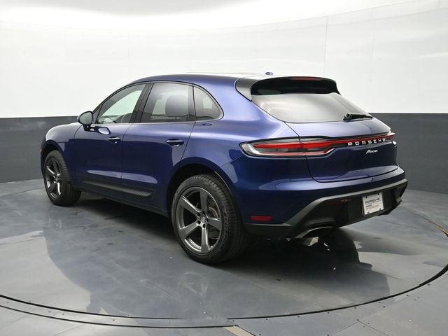 Certified 2025 Porsche Macan image 3