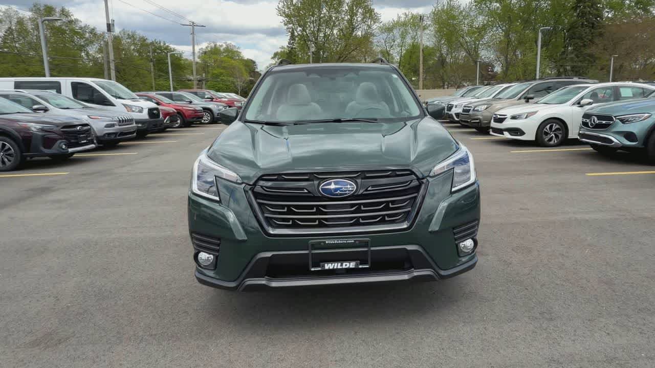 Certified 2023 Subaru Forester Premium AWD/4WD image 3